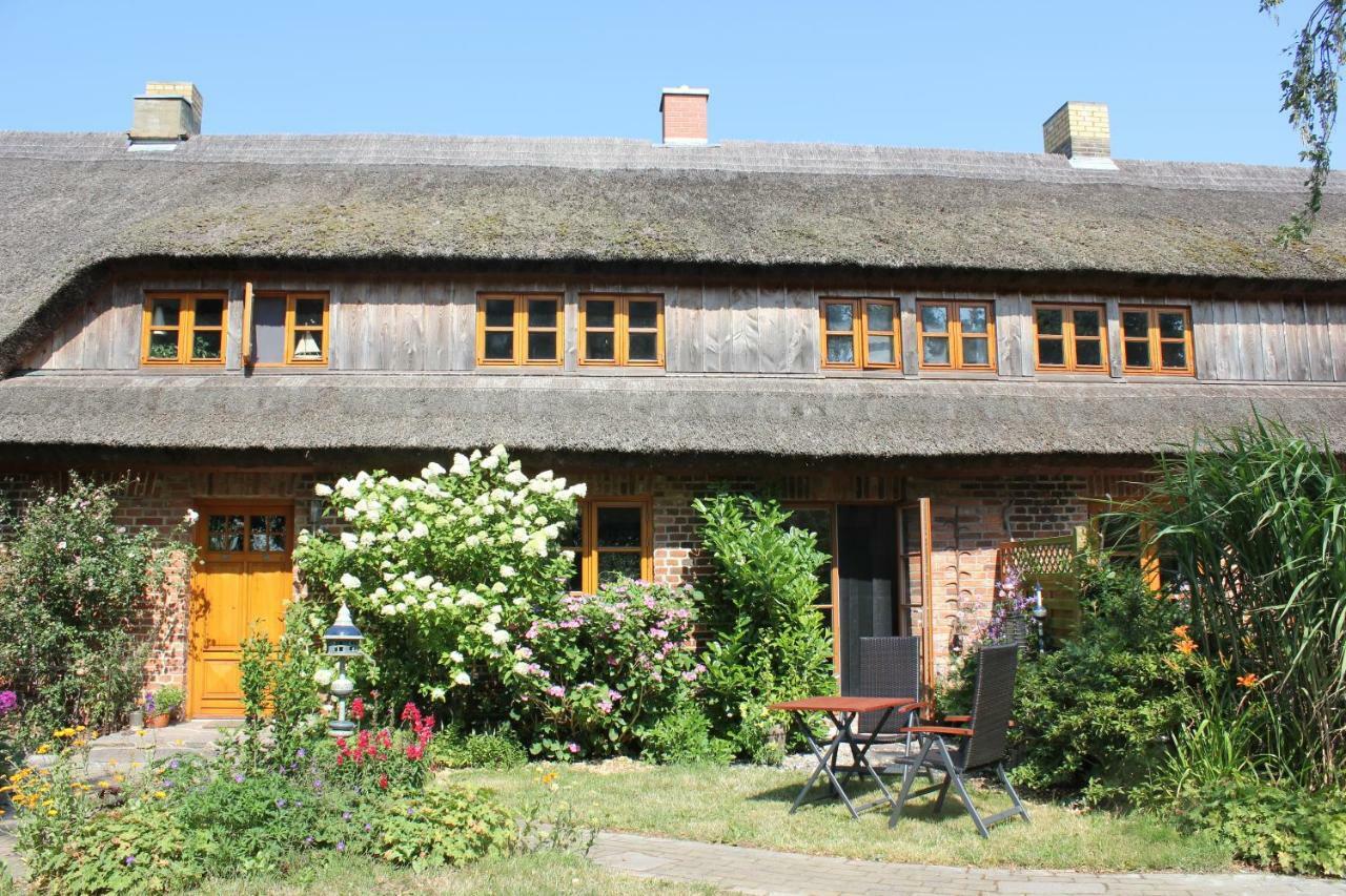 Kleine Auszeit Lägenhet Kluis Exteriör bild